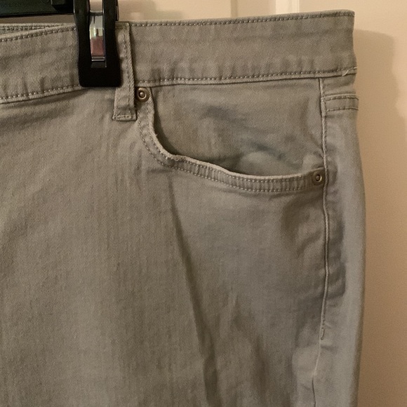 EUC Sonoma grey stretchy 5-pocket skinny jeans with raw hem size 22W - Picture 4 of 11